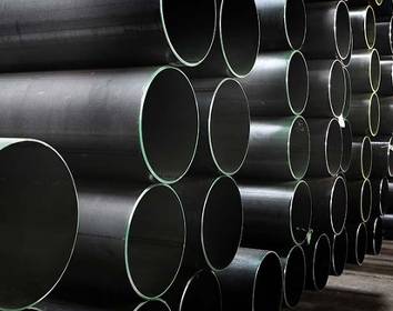 Stainless Steel vs. Carbon Steel Pipes in Mumbai: Understanding the Key Differences